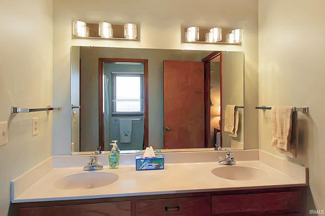 2720 E 250 S, Princeton, IN 47670