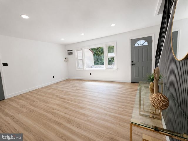 9 BONNIE LN, Willingboro, NJ 08046