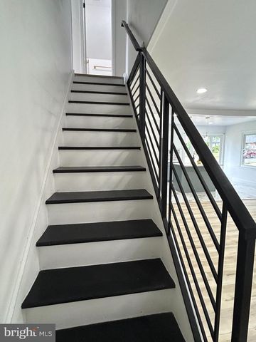9 BONNIE LN, Willingboro, NJ 08046