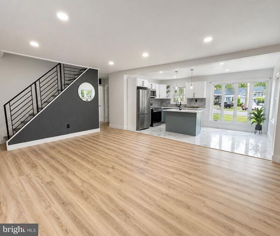 9 BONNIE LN, Willingboro, NJ 08046