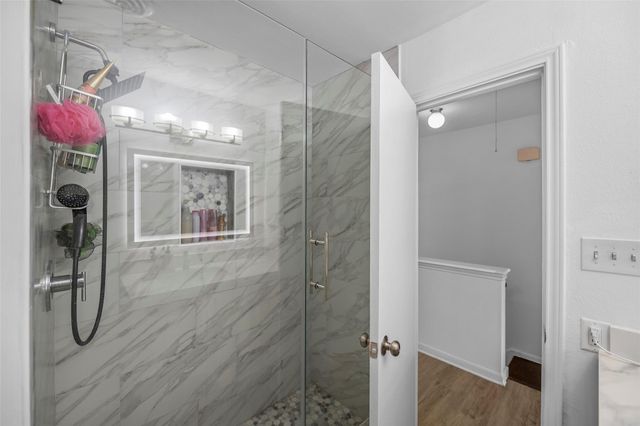 2025 Winrock Boulevard 165, Houston, TX 77057
