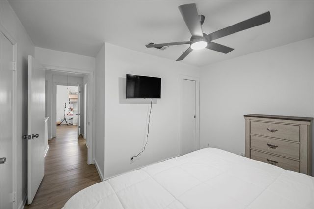 2025 Winrock Boulevard 165, Houston, TX 77057