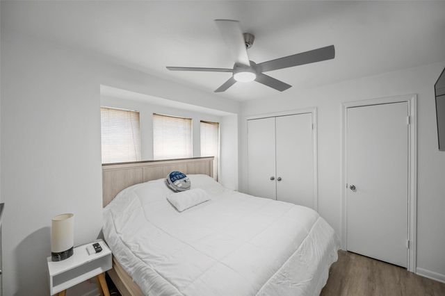 2025 Winrock Boulevard 165, Houston, TX 77057