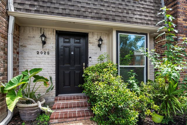 2025 Winrock Boulevard 165, Houston, TX 77057