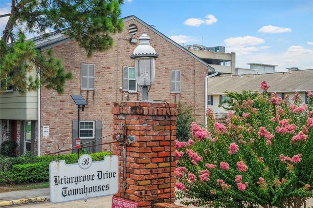 2025 Winrock Boulevard 165, Houston, TX 77057