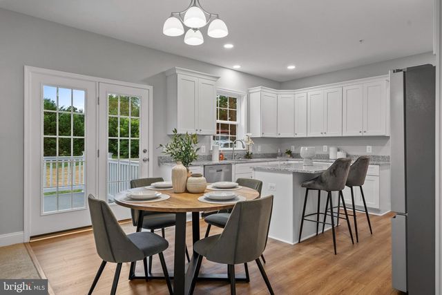 9 CANDLEBERRY DR, La Plata, MD 20646