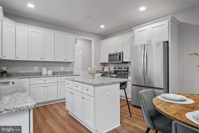 9 CANDLEBERRY DR, La Plata, MD 20646