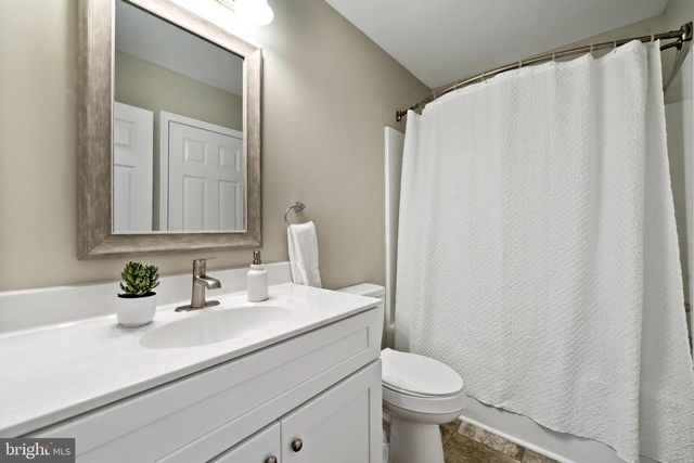 9 CANDLEBERRY DR, La Plata, MD 20646