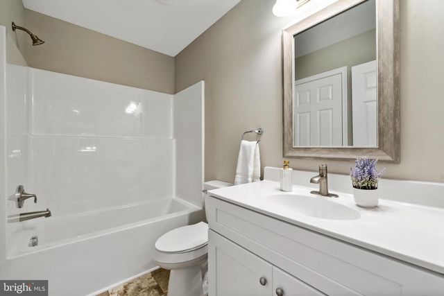 9 CANDLEBERRY DR, La Plata, MD 20646