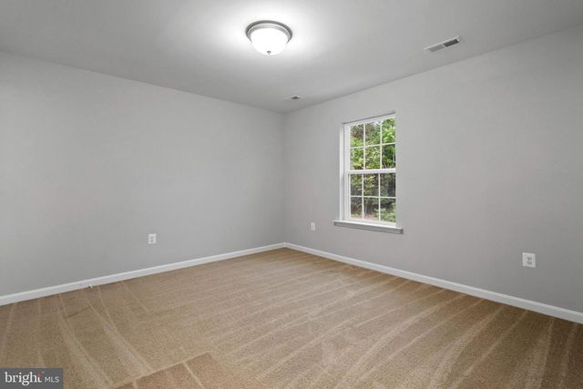 9 CANDLEBERRY DR, La Plata, MD 20646