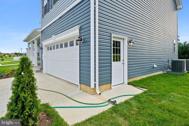 9 CANDLEBERRY DR, La Plata, MD 20646