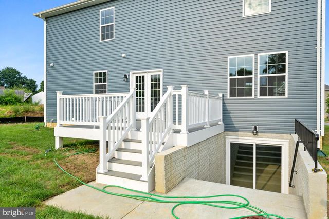 9 CANDLEBERRY DR, La Plata, MD 20646