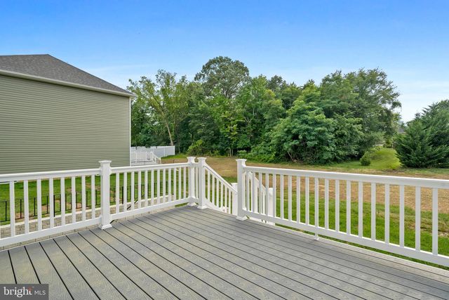 9 CANDLEBERRY DR, La Plata, MD 20646