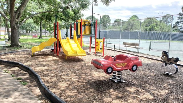 942 Grand Junction Drive, Katy, TX 77450