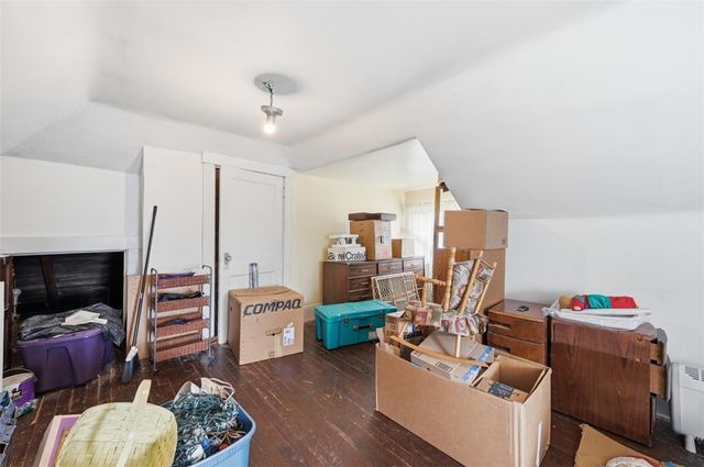 323 Birmingham Ave, Carrick, PA 15210