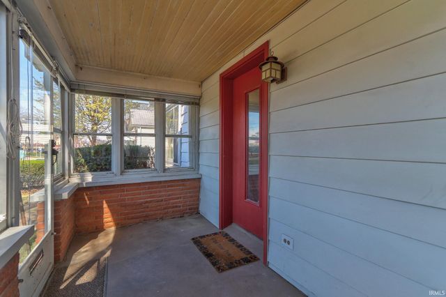 107 N Wabash Avenue, Evansville, IN 47712