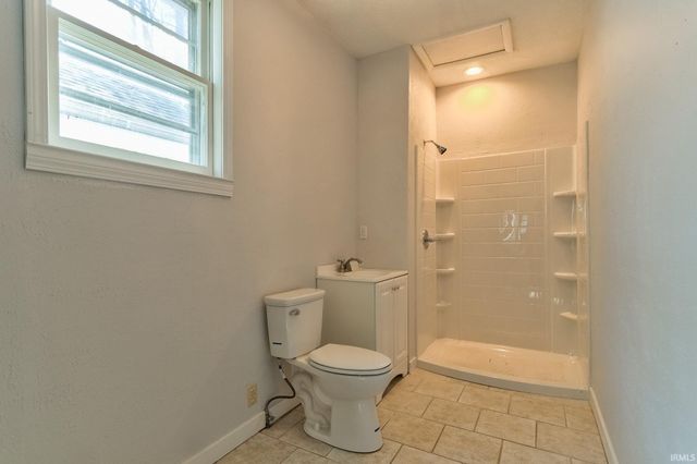 107 N Wabash Avenue, Evansville, IN 47712