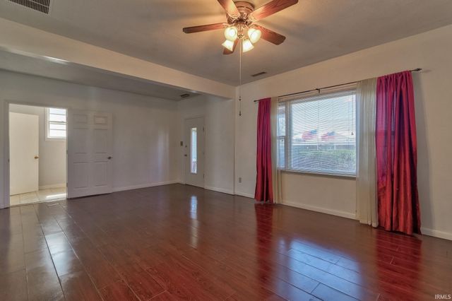 107 N Wabash Avenue, Evansville, IN 47712