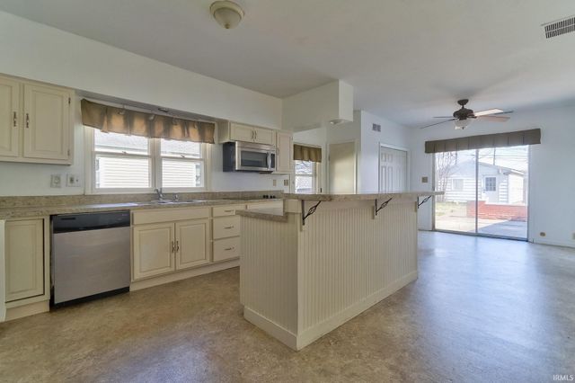 107 N Wabash Avenue, Evansville, IN 47712