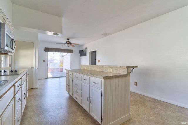 107 N Wabash Avenue, Evansville, IN 47712