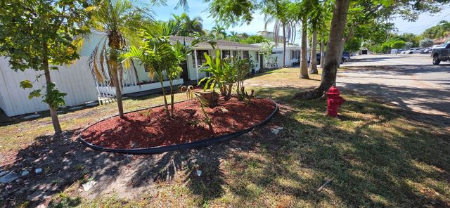 1044 NE 10th Avenue, Fort Lauderdale, FL 33304