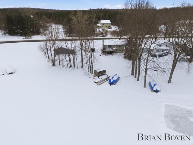 9800 10 Mile Road Ne, Oakfield Twp, MI 49341