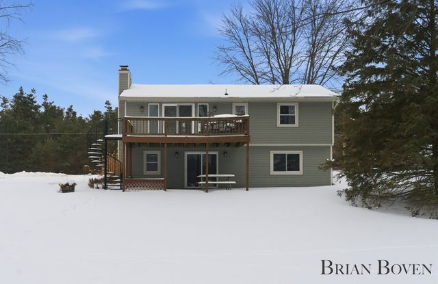 9800 10 Mile Road Ne, Oakfield Twp, MI 49341