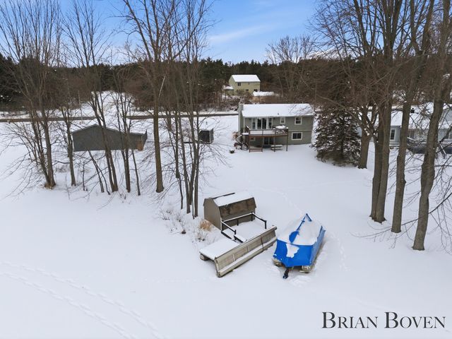 9800 10 Mile Road Ne, Oakfield Twp, MI 49341