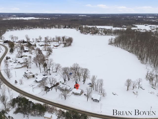 9800 10 Mile Road Ne, Oakfield Twp, MI 49341