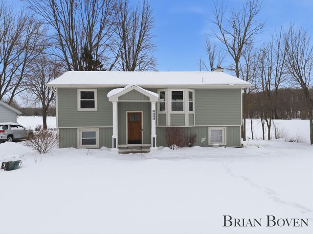 9800 10 Mile Road Ne, Oakfield Twp, MI 49341