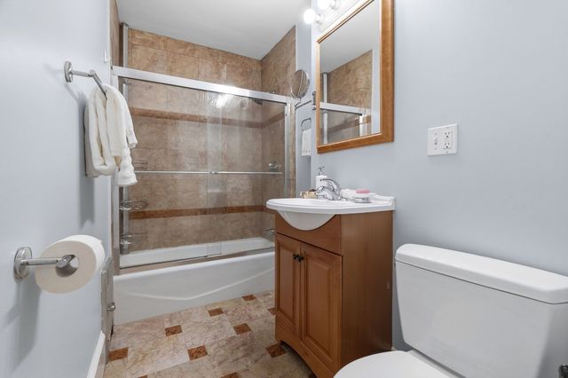 73 Highland St 4, Waltham, MA 02453