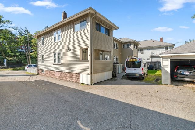 73 Highland St 4, Waltham, MA 02453