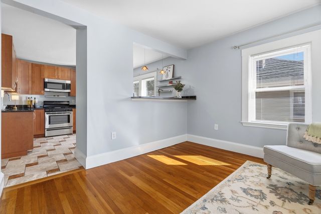 73 Highland St 4, Waltham, MA 02453