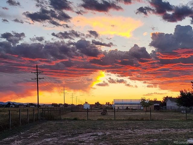 758 E Woodleaf Drive, Pueblo, CO 81007