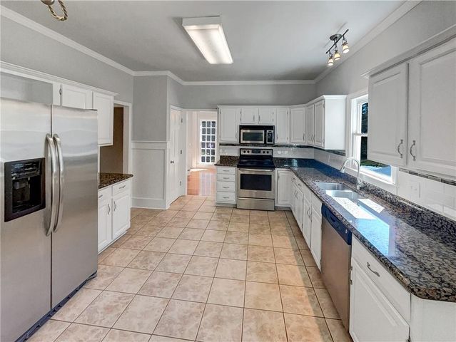 3526 W Hampton Drive NW, Marietta, GA 30064