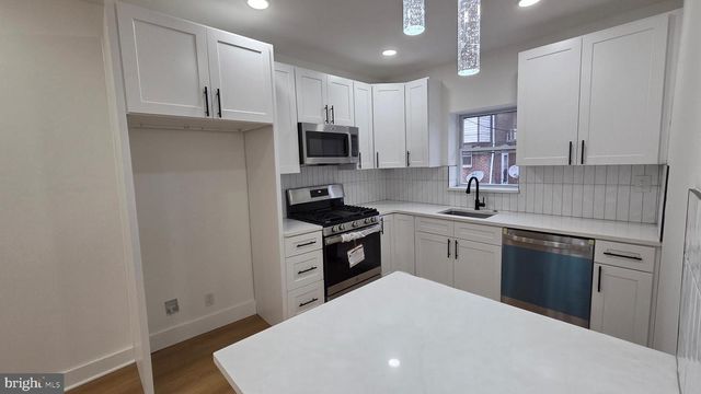 1225 E CHELTENHAM AVE, Philadelphia, PA 19124