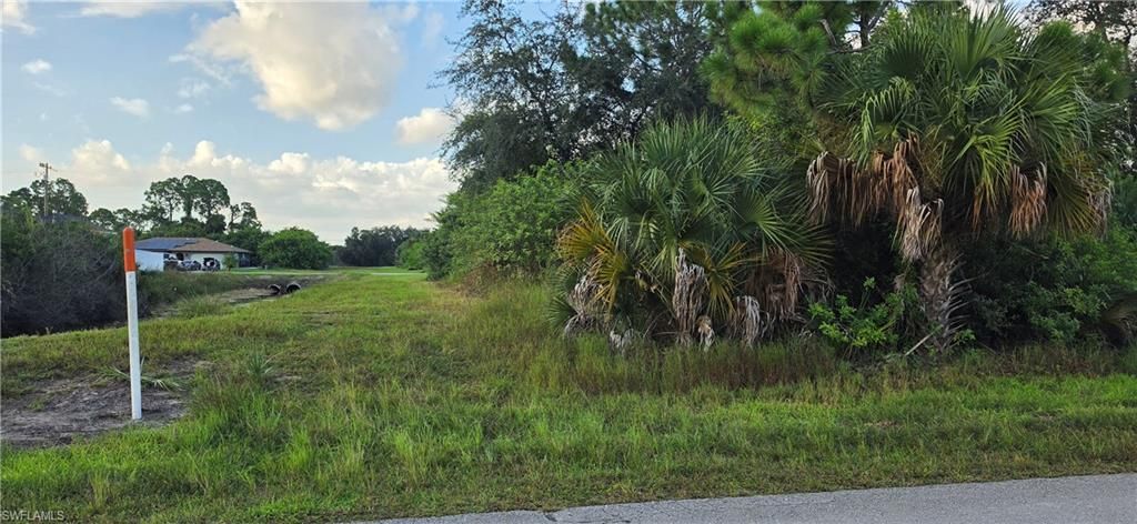 851 Spaulding ST E, LEHIGH ACRES, FL 33974 — exterior