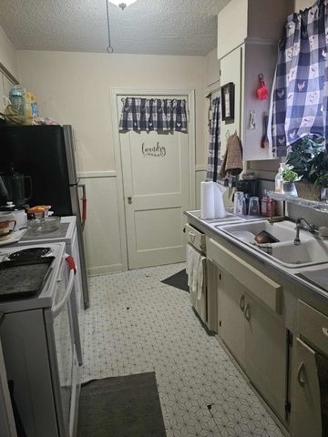 2901 N HARRIS CIR, Memphis, TN 38114