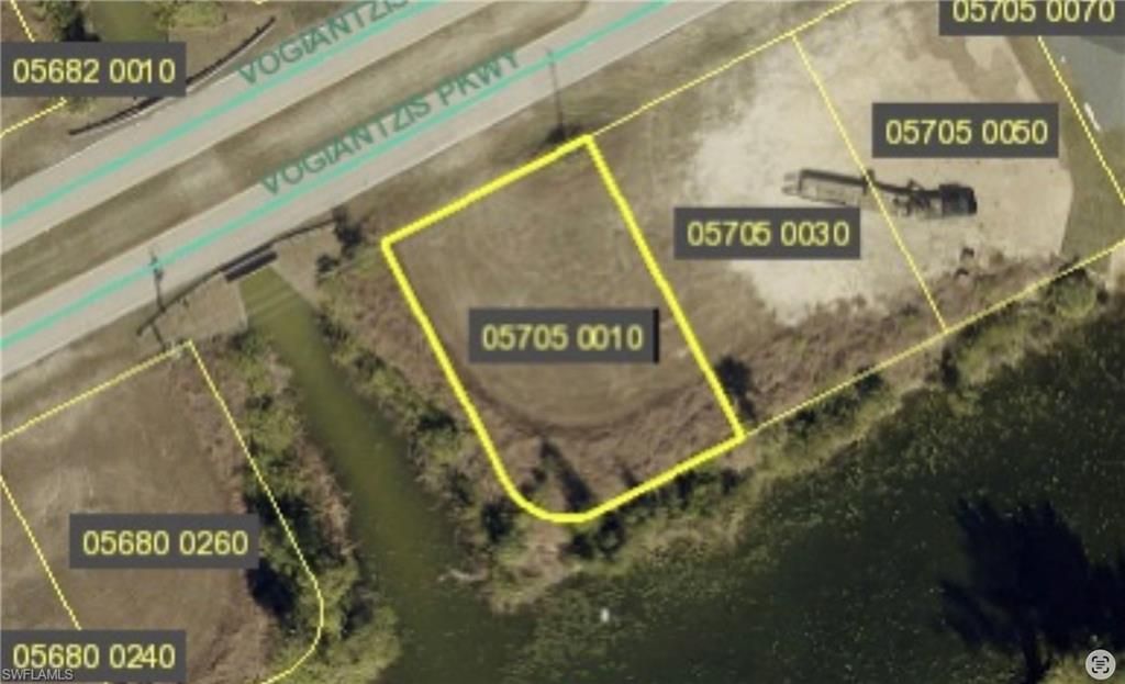 860 Vogiantzis PKWY, CAPE CORAL, FL 33909 — exterior