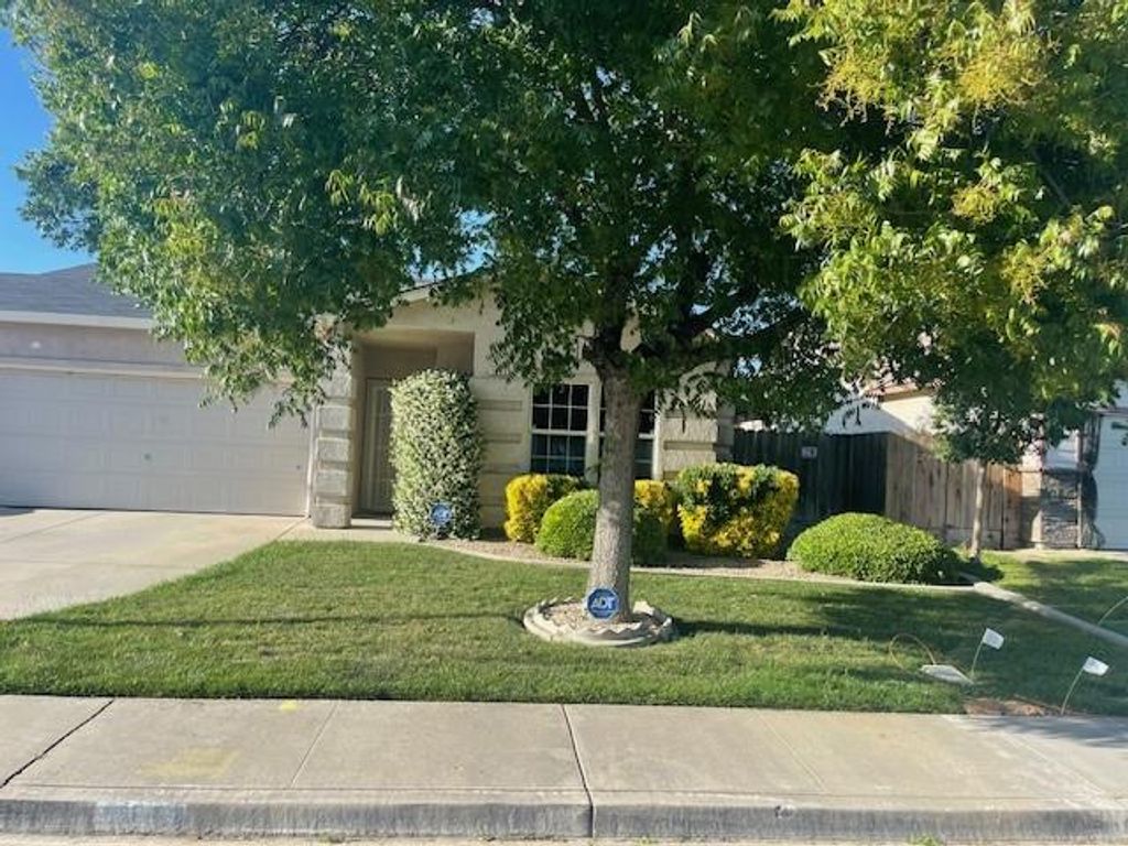1863 Aarvig Ln, Ceres, CA 95307
