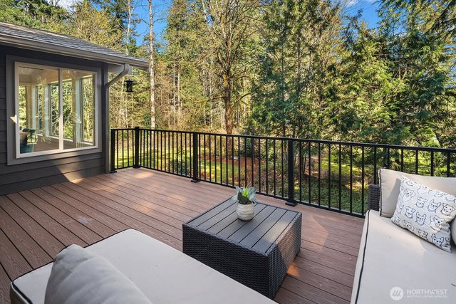 2836 241st Avenue SE, Sammamish, WA 98075