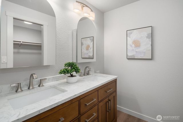 2836 241st Avenue SE, Sammamish, WA 98075