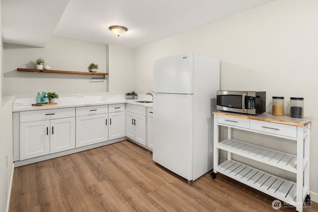 2836 241st Avenue SE, Sammamish, WA 98075