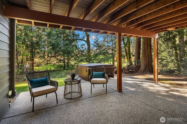 2836 241st Avenue SE, Sammamish, WA 98075