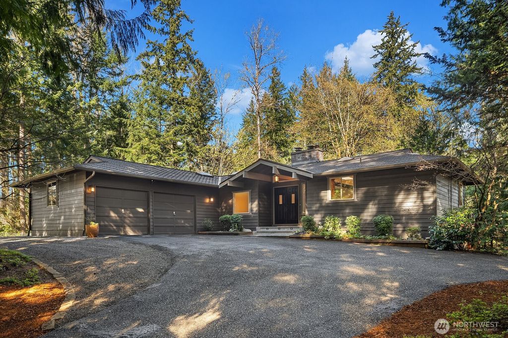 2836 241st Avenue SE, Sammamish, WA 98075