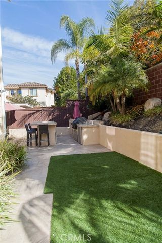 32 Potters Bend, Ladera Ranch, CA 92694