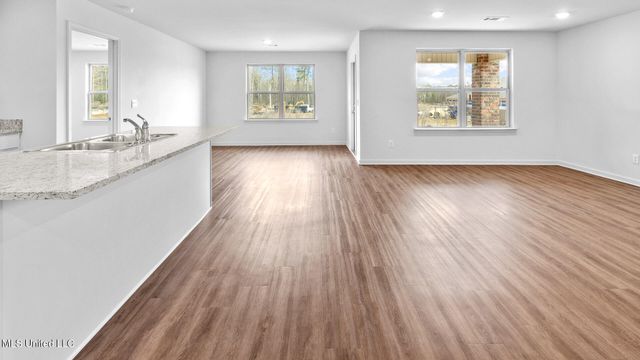 805 Fairway Avenue, Byram, MS 39272