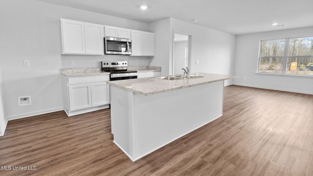 805 Fairway Avenue, Byram, MS 39272