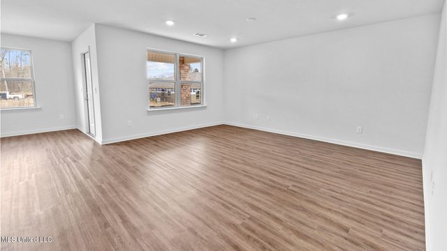 805 Fairway Avenue, Byram, MS 39272