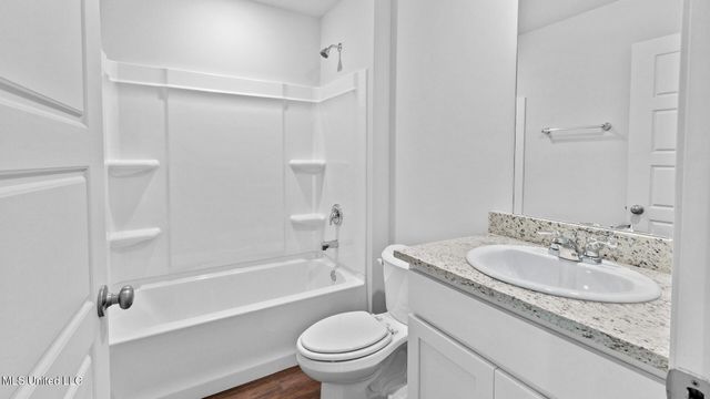 805 Fairway Avenue, Byram, MS 39272